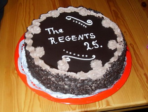25 ves a Regents torta